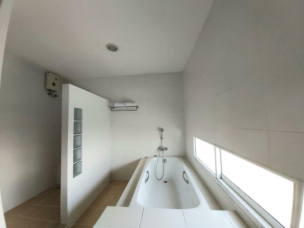 פרה נאקון סי איוטאיה Ampo Residence מראה חיצוני תמונה